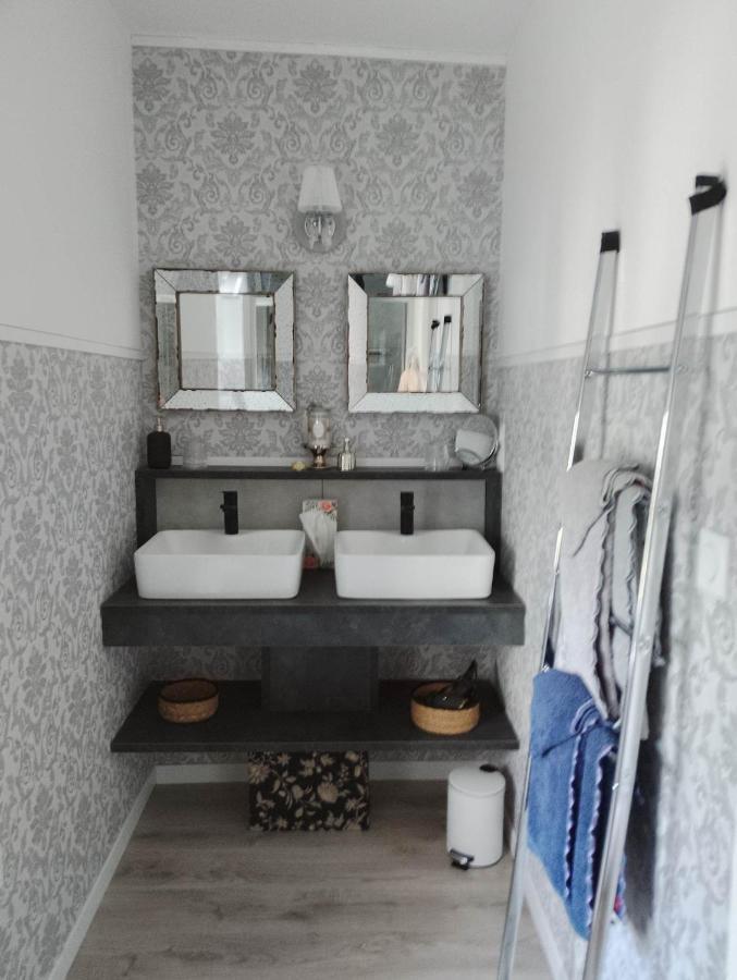 La Menardiere "Tranquilitatis" Chambre Double Petit Dejeuner Compris Corseul Экстерьер фото